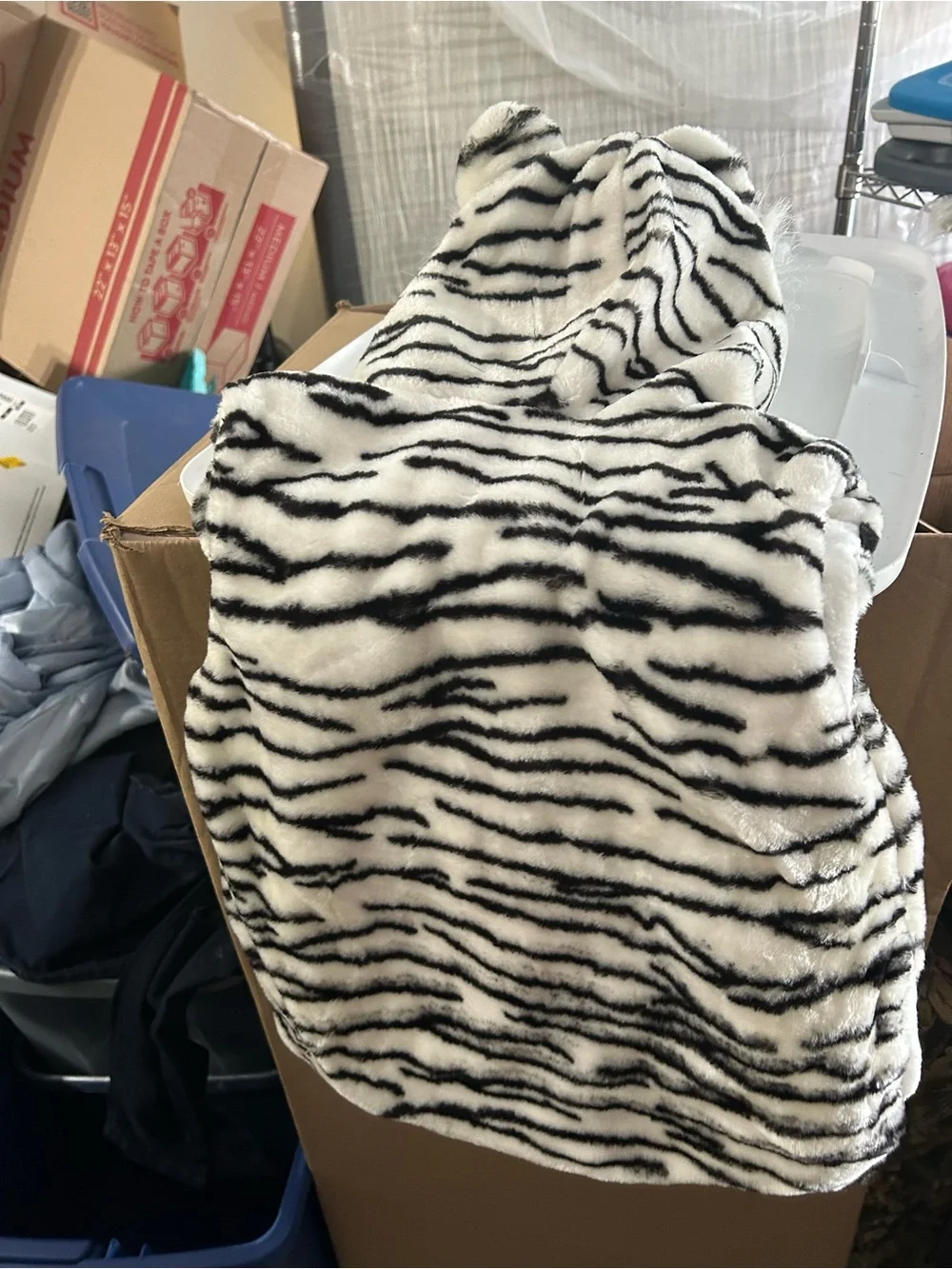 Plush cat Hooded Vest for Kids - White & Black
